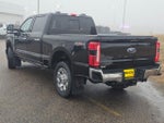 2023 F-350 Super Duty Thumbnail 3