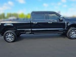 2024 F-350 Super Duty Thumbnail 2