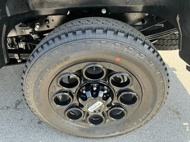 2025 Ford F-350 - $77,855