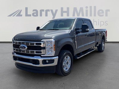 Photo of a 2026 Ford F-350 Super Duty 4X4 Platinum 4DR Crew Cab 6.8 FT. SB SRW Pickup for sale