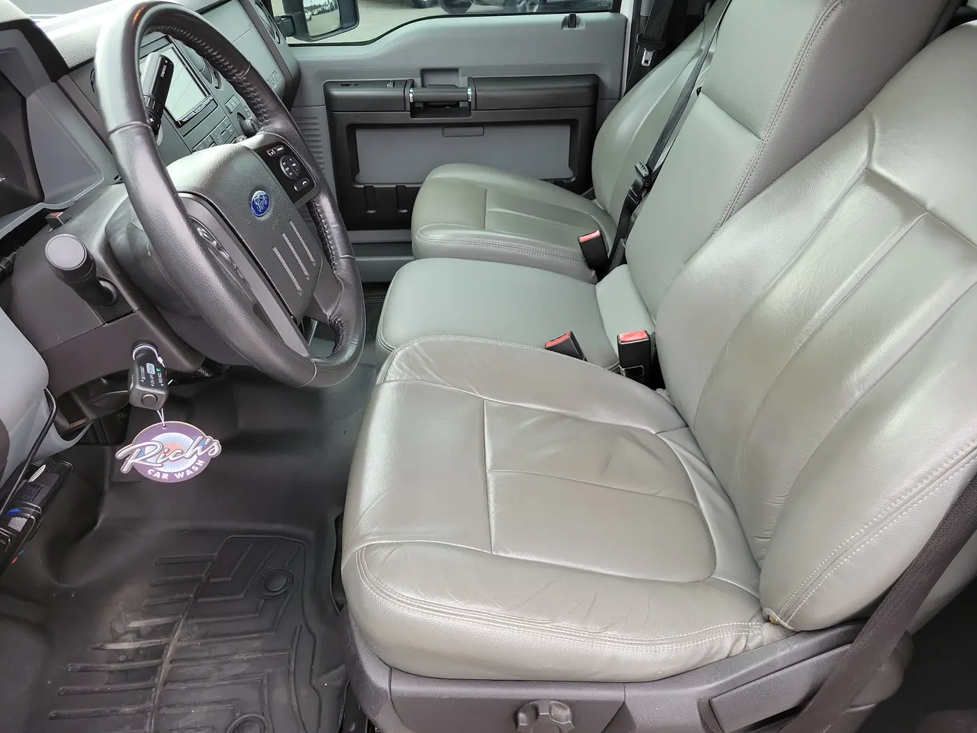 2015 Ford F-350 - $20,489