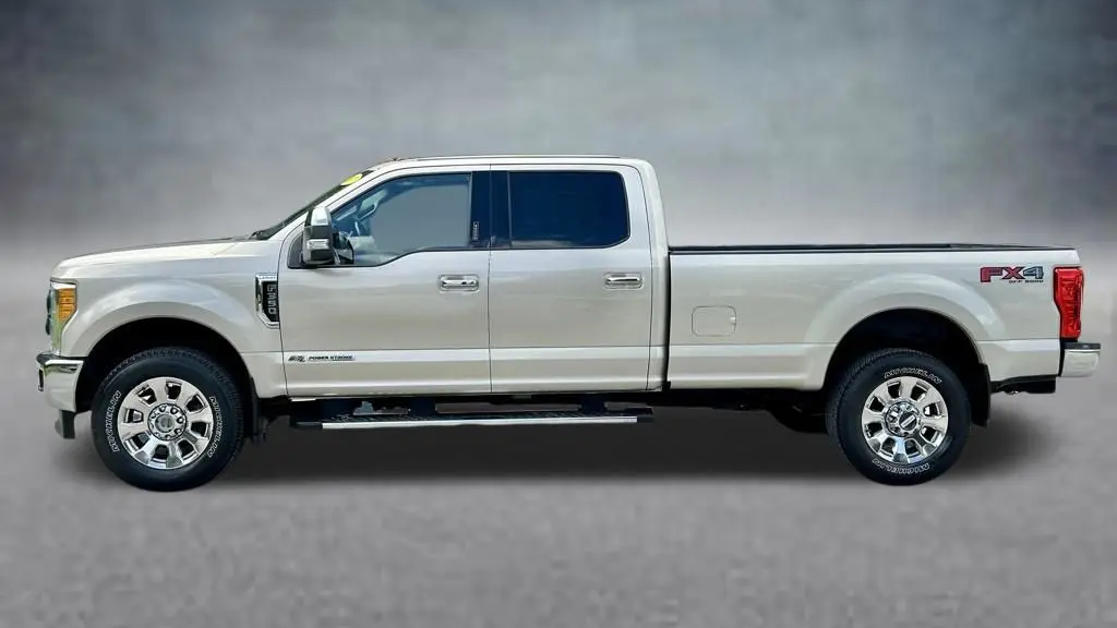 2017 Ford F-350 Super Duty King Ranch