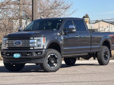 2019 Ford F-350 Super Duty 4X4 Platinum 4DR Crew Cab 6.8 FT. SB SRW Pickup