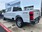 2025 F-350 Super Duty Thumbnail 2