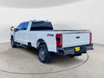 2025 F-350 Super Duty Thumbnail 3