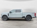 2025 F-350 Super Duty Thumbnail 2