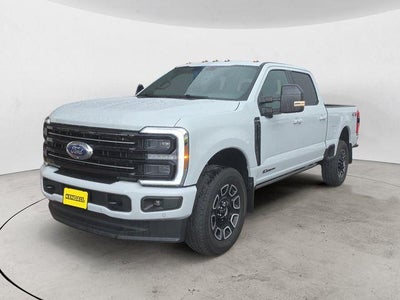 2025 Ford F-350 Super Duty 4X4 Platinum 4DR Crew Cab 6.8 FT. SB SRW Pickup