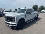 2025 F-350 Super Duty Thumbnail 3