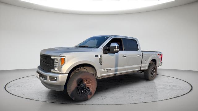 2017 Ford F-350 - $36,795