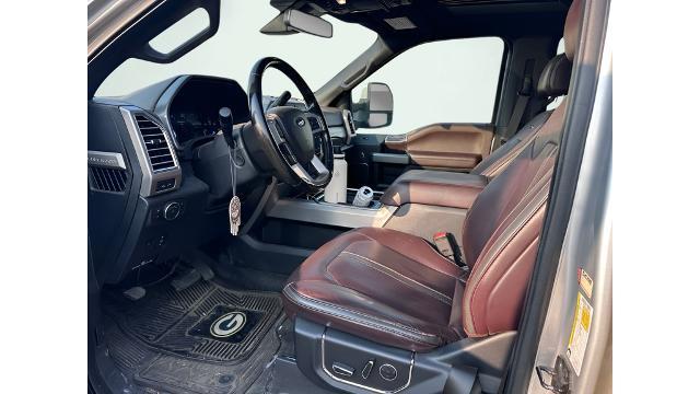 2017 Ford F-350 - $36,795
