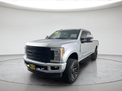 2017 Ford F-350 Super Duty 4X4 Platinum 4DR Crew Cab 6.8 FT. SB SRW Pickup