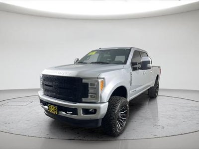 2017 Ford F-350 Super Duty 4X4 Platinum 4DR Crew Cab 6.8 FT. SB SRW Pickup