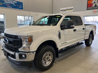 2022 Ford F-350 Super Duty 4X4 XLT 4DR Crew Cab 8 FT. LB SRW Pickup