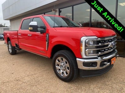2023 Ford F-350 Super Duty 4X4 Lariat 4DR Crew Cab 6.8 FT. SB SRW Pickup
