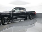 2023 F-350 Super Duty Thumbnail 2