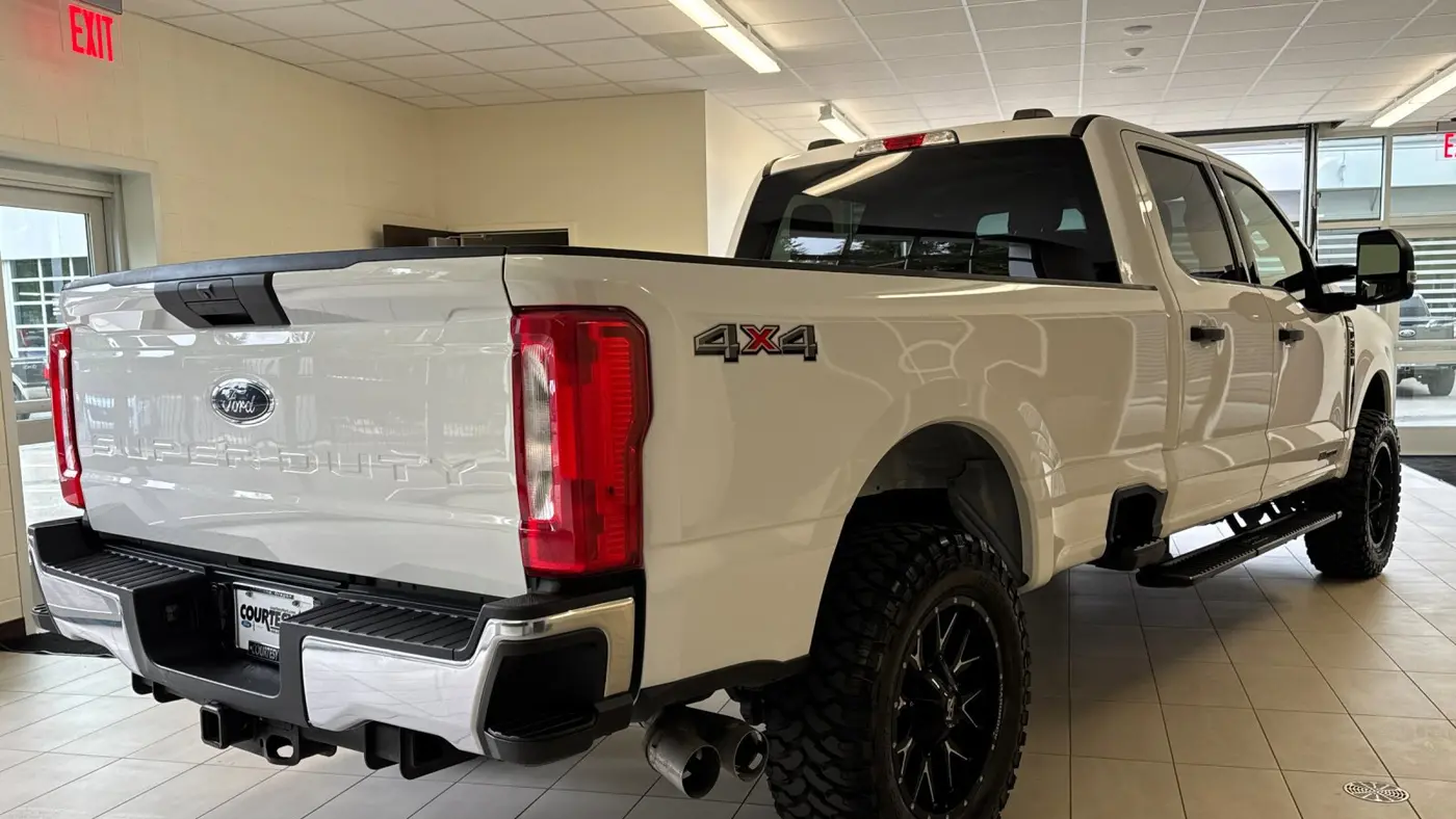 2024 Ford F-350 Super Duty Platinum