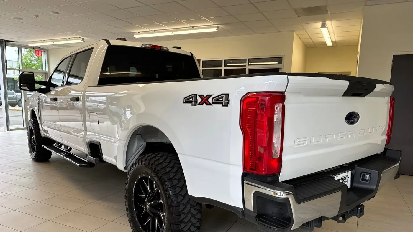2024 Ford F-350 Super Duty Platinum