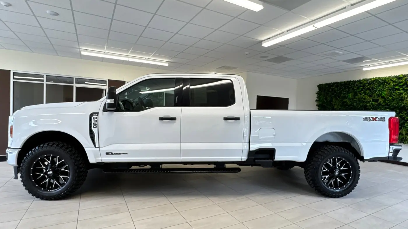 2024 Ford F-350 Super Duty Platinum