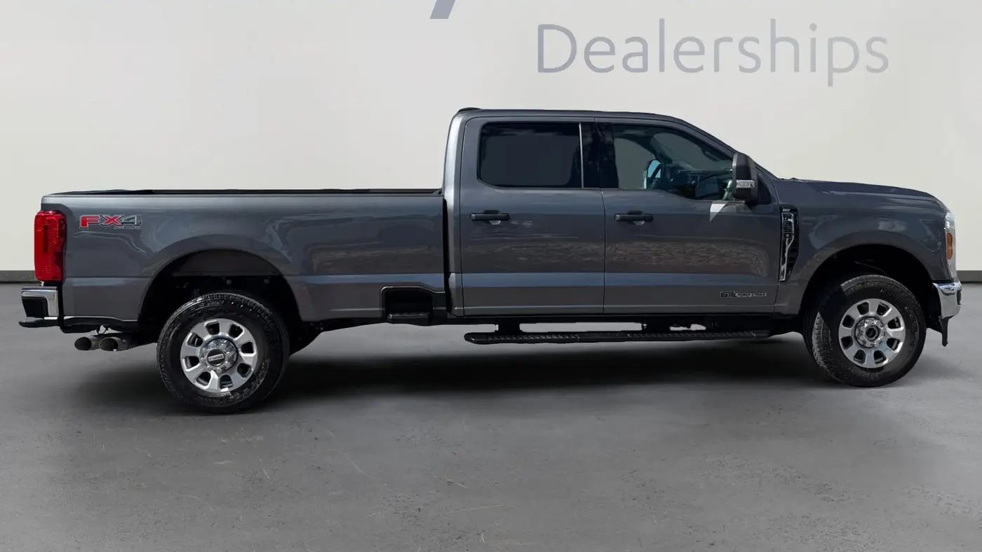 2024 Ford F-350 Super Duty XLT