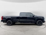 2025 F-350 Super Duty Thumbnail 4