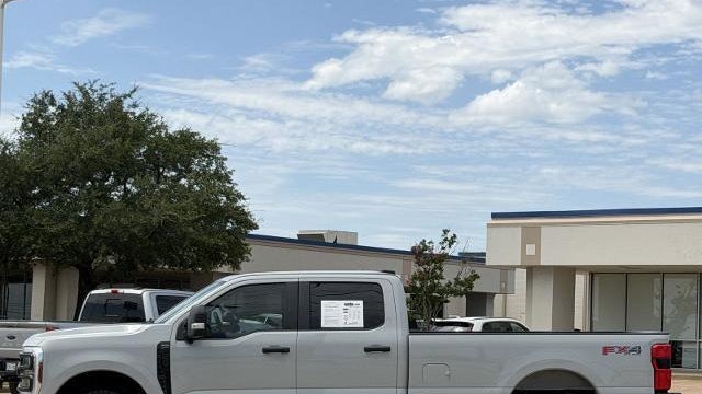 2025 Ford F-350 Super Duty XLT