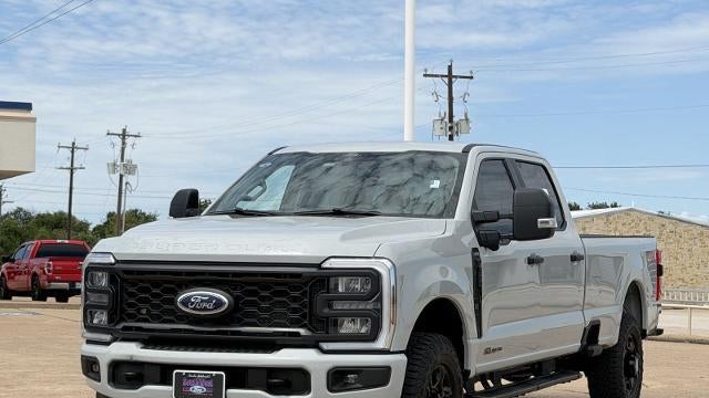 2025 Ford F-350 Super Duty XLT