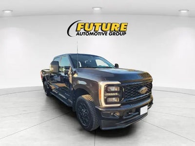 2025 Ford F-350 Super Duty 4X4 Lariat 4DR Crew Cab 6.8 FT. SB SRW Pickup