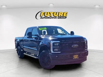 2025 Ford F-350 Super Duty 4X4 Lariat 4DR Crew Cab 6.8 FT. SB SRW Pickup