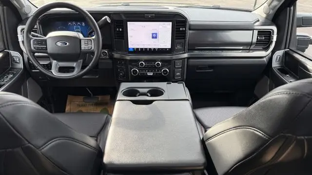 2025 Ford F-350 Super Duty Lariat