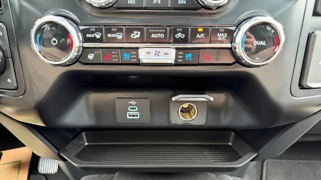 2025 Ford F-350 Super Duty Lariat