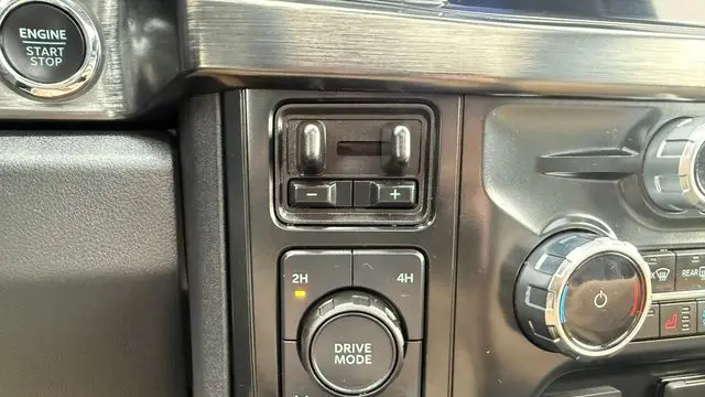 2025 Ford F-350 Super Duty Lariat