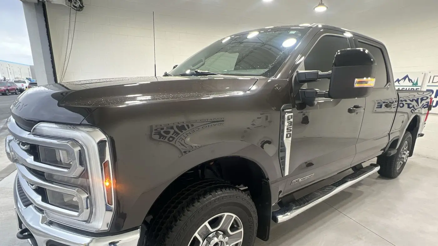 2025 Ford F-350 Super Duty Lariat