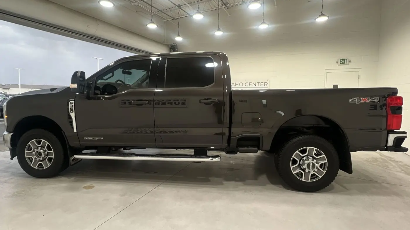 2025 Ford F-350 Super Duty Lariat