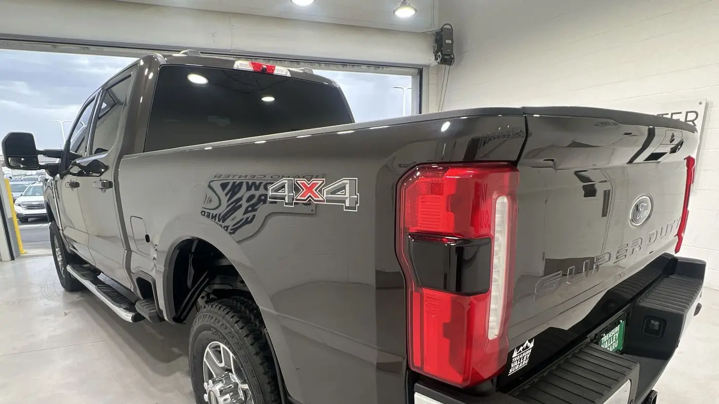 2025 Ford F-350 Super Duty Lariat