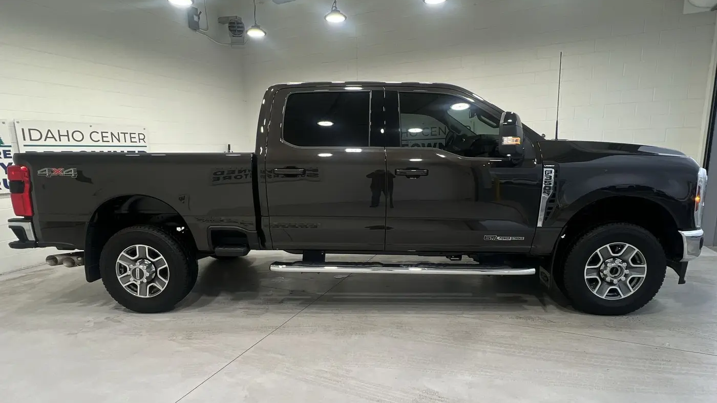 2025 Ford F-350 Super Duty Lariat