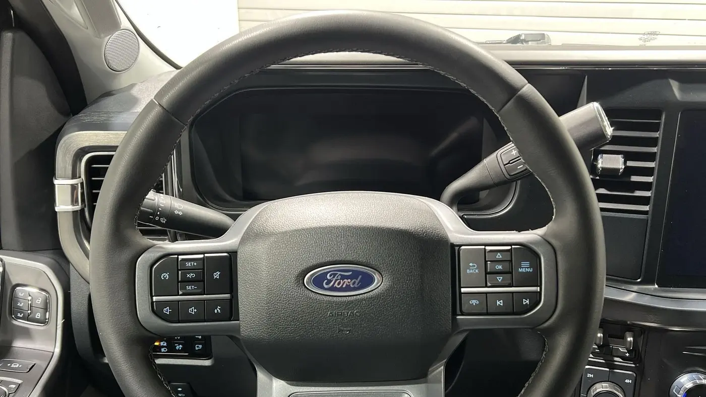 2025 Ford F-350 Super Duty Lariat