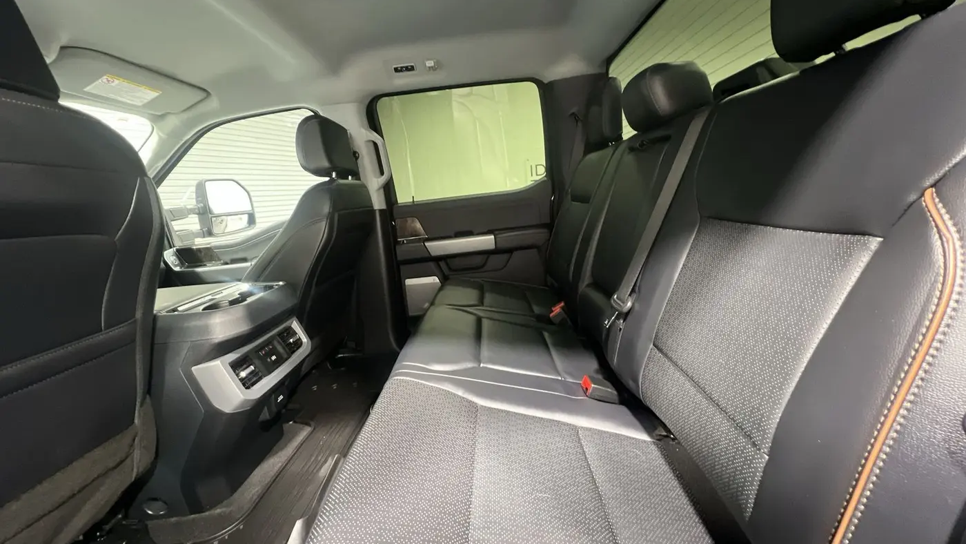 2025 Ford F-350 Super Duty Lariat