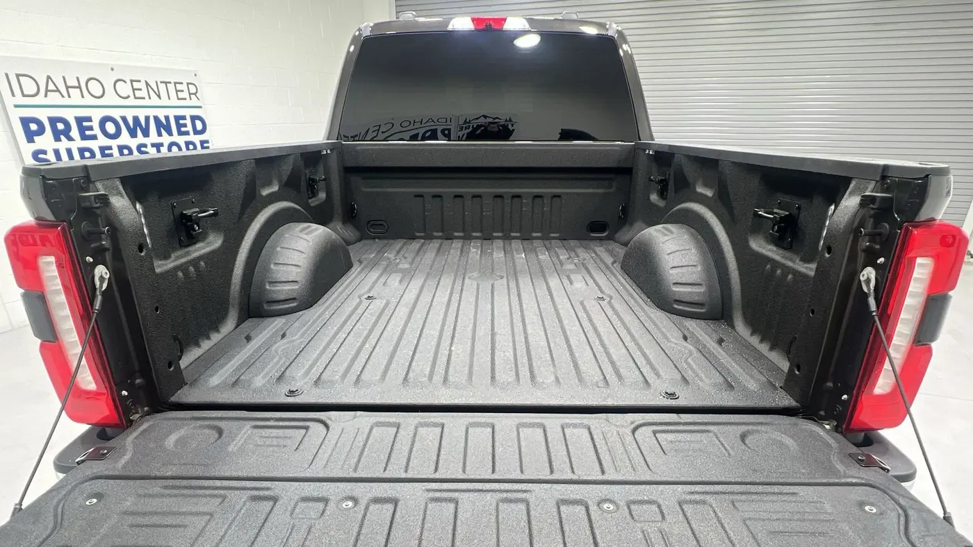 2025 Ford F-350 Super Duty Lariat