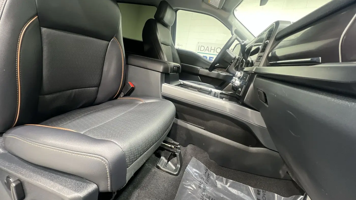 2025 Ford F-350 Super Duty Lariat