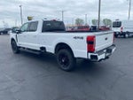 2025 F-350 Super Duty Thumbnail 3