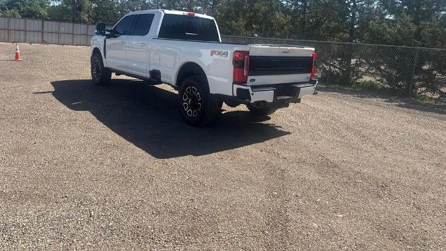 2025 Ford F-350 Super Duty Lariat