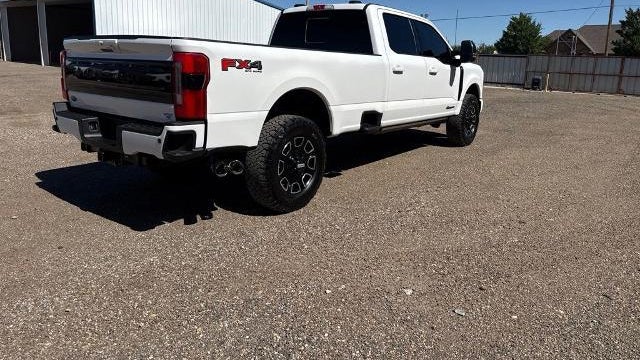 2025 Ford F-350 Super Duty Lariat