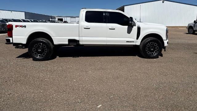 2025 Ford F-350 Super Duty Lariat