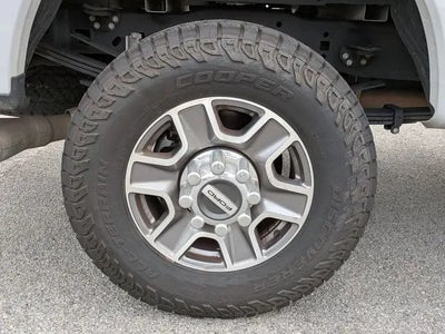 2025 Ford F-350 Super Duty 4X4 Lariat 4DR Crew Cab 6.8 FT. SB SRW Pickup