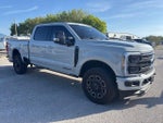 2025 F-350 Super Duty Thumbnail 3