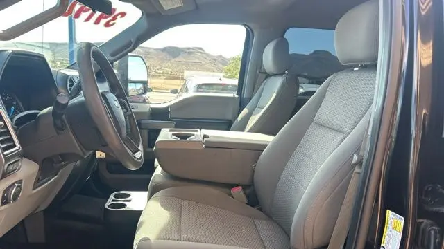 2017 Ford F-350 Super Duty Platinum