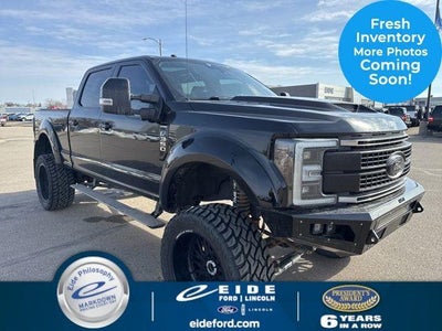 2017 Ford F-350 Super Duty 4X4 Platinum 4DR Crew Cab 8 FT. LB SRW Pickup