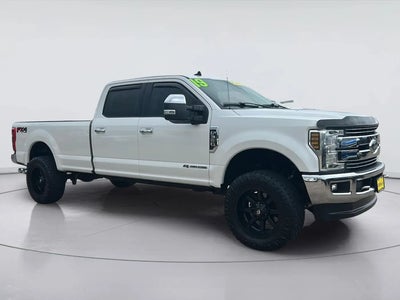 2019 Ford F-350 Super Duty 4X4 Lariat 4DR Crew Cab 8 FT. LB SRW Pickup