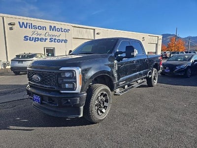 2023 Ford F-350 Super Duty 4X4 Lariat 4DR Crew Cab 6.8 FT. SB SRW Pickup