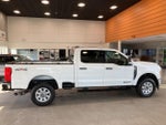 2024 F-350 Super Duty Thumbnail 4
